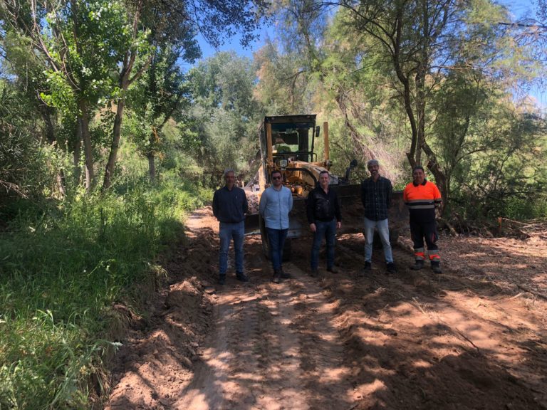 REUNIÓN DE COORDINACIÓN EN LA ZONA DE ACTUACIÓN DE  DISTINTOS AGENTES IMPLICADOS EN LA RESTAURACIÓN RIBEREÑA Y CREACIÓN DEL SENDERO