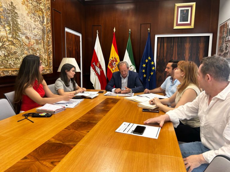 REUNIÓN DE TRABAJO DE LA OFICINA PRTR, ALCALDE Y CONCEJAL DE MEDIO AMBIENTE SOBRE LAS ACTUACIONES DEL PROYECTO