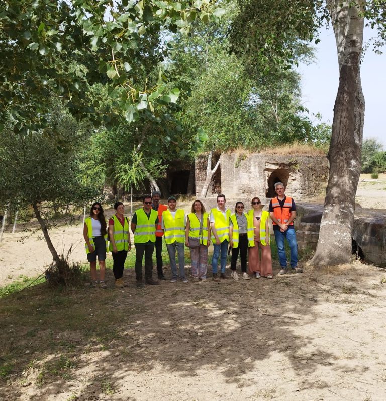 VISITA DE LA FUNDACIÓN BIODIVERSIDAD A LA ZONA DE ACTUACIÓN DEL PROYECTO. PUENTE ROMANO- MOLINO DE LAS ACEÑAS
